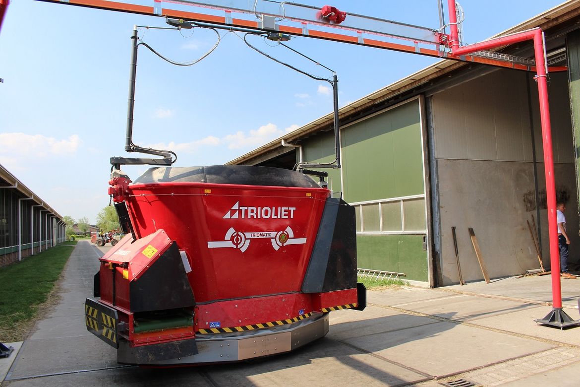 robot de alimentación trioliet 